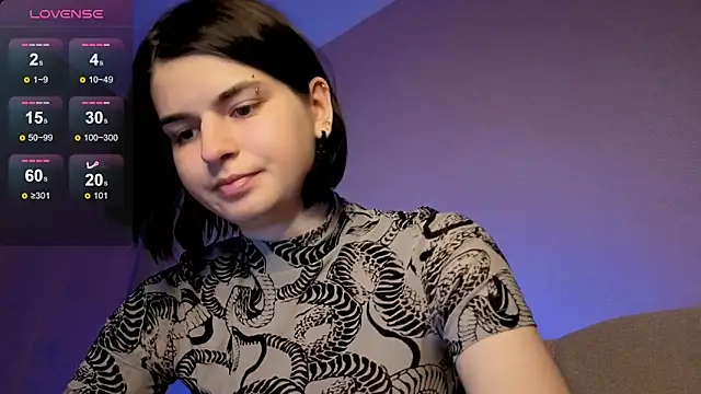 lololozhechka online show from April 22, 7:15 pm