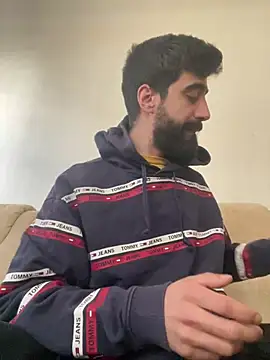 Snapshot of Ghost-Zero chatting on April 4, 12:13 pm Ghost-Zero online show from April 4, 12:13 pm