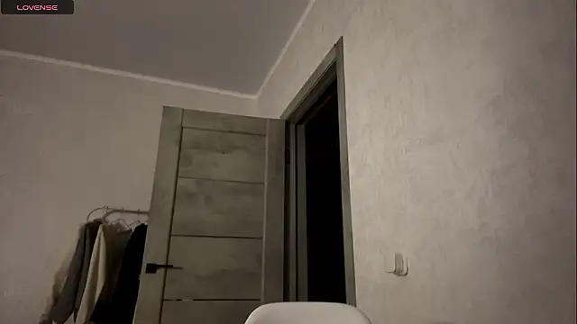 EllieBerrie online show from March 7, 5:32 pm