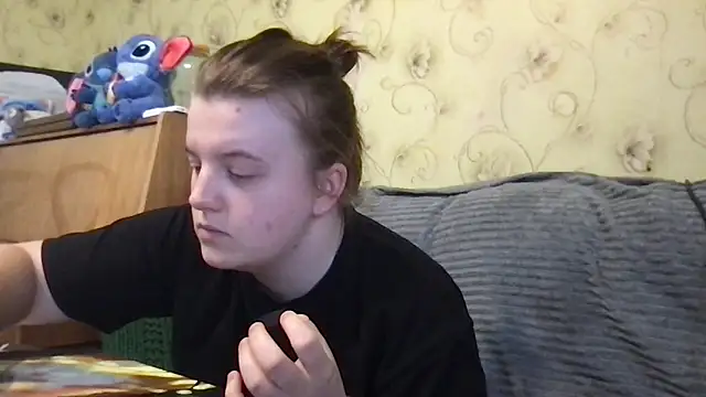 Snapshot of KrisToday chatting on December 19, 11:50 am KrisToday online show from December 19, 11:50 am