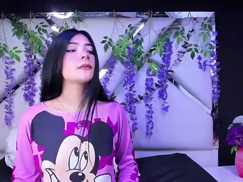 liinzy rouse69 online show from December 17, 3:07 pm