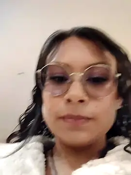 Snapshot of Laura_Daza1 chatting on February 13, 6:37 pm Laura Daza1 online show from February 13, 6:37 pm