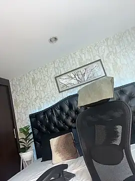 Lander Cruz online show from February 11, 7:52 pm