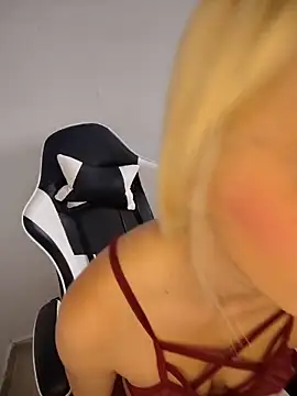 KasumiSophia online show from March 28, 1:00 pm