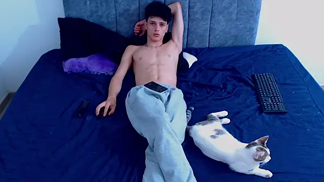 hottie couplee online show from March 30, 9:16 pm