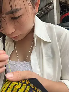 Maiphu34 online show from April 21, 2:04 am