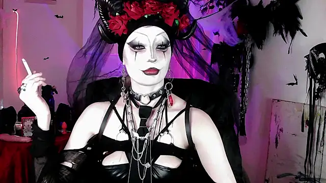 EmpressMorrigan online show from March 14, 11:26 am