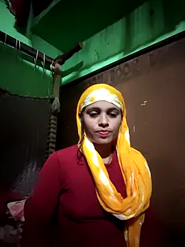 Snapshot of Rakhi_hote chatting on February 14, 7:05 am Rakhi hote online show from February 14, 7:05 am