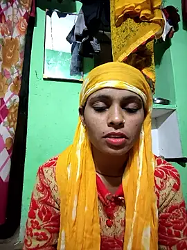Snapshot of Rakhi_hote chatting on February 25, 11:47 pm Rakhi hote online show from February 25, 11:47 pm