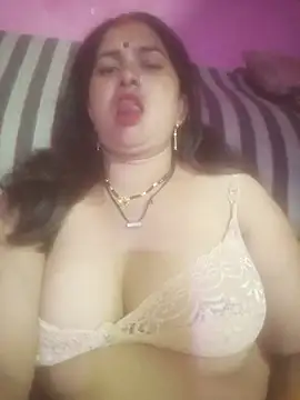 Your-shreya143 online show from July 22, 9:39 pm