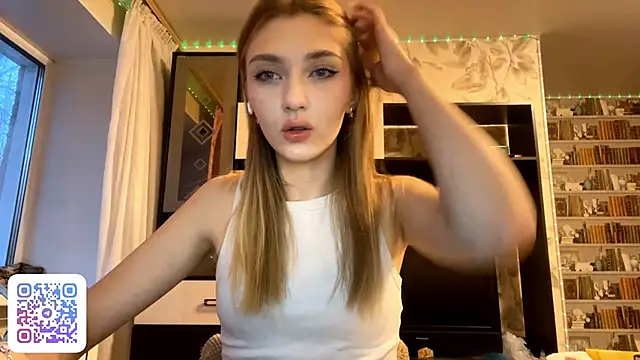 Snapshot of AveryBerkson chatting on December 2, 10:09 am AveryBerkson online show from December 2, 10:09 am