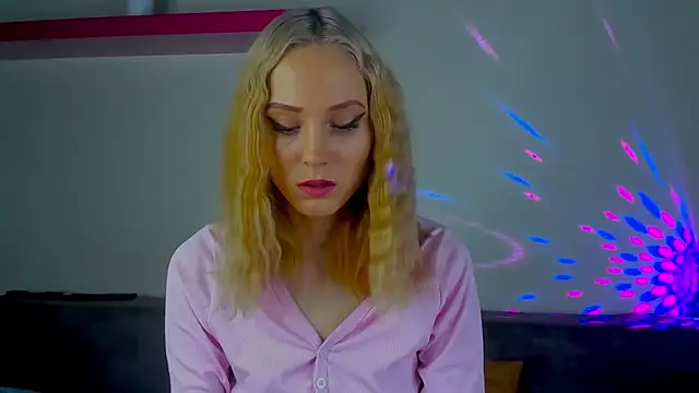 Gina Gina love online show from December 22, 11:07 am