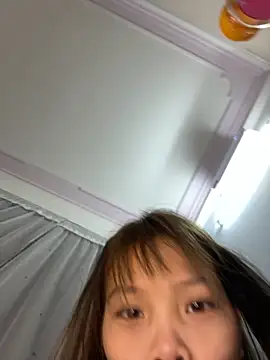 Snapshot of say-hi2 chatting on December 3, 1:09 pm say-hi2 online show from December 3, 1:09 pm