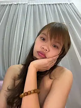 Snapshot of say-hi2 chatting on December 16, 6:35 pm say-hi2 online show from December 16, 6:35 pm