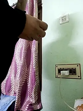 Snapshot of samsexjuice chatting on December 18, 6:58 pm samsexjuice online show from December 18, 6:58 pm