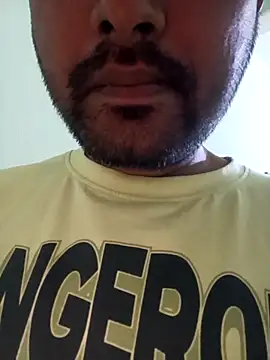 Snapshot of samsexjuice chatting on February 23, 9:28 am samsexjuice online show from February 23, 9:28 am