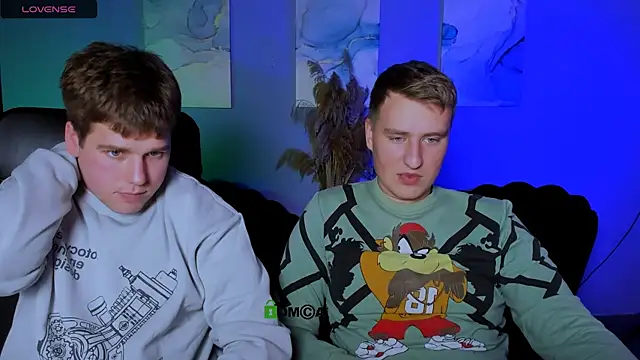 derek hawk  online show from December 5, 10:13 am