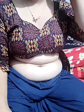 hottyrose69 online show from April 24, 9:28 pm