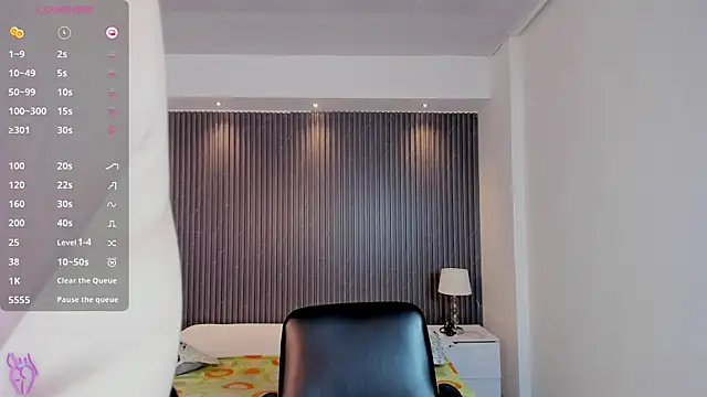 TiffanyHoustton online show from April 14, 12:11 pm