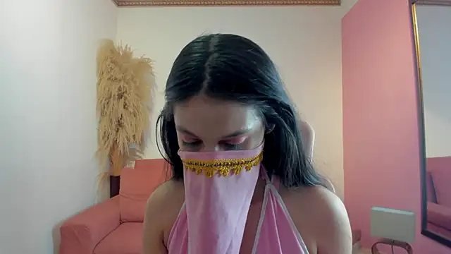 AdrianaTorres  online show from April 23, 7:38 pm