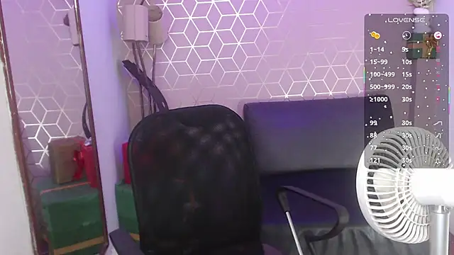 Snapshot of Mia_Rivers_ chatting on December 16, 9:53 pm Mia Rivers online show from December 16, 9:53 pm