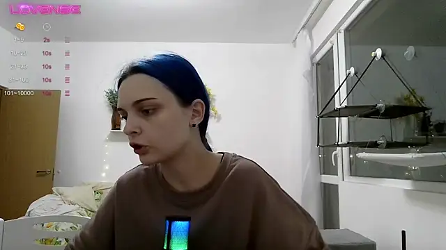 Snapshot of kawaii_lavinaa chatting on December 5, 6:48 pm kawaii lavinaa online show from December 5, 6:48 pm