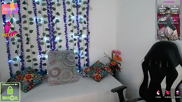 Mia Duque1999 online show from April 4, 7:22 pm