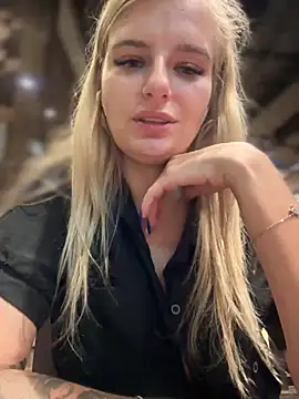 Snapshot of Betsy chatting on January 5, 12:42 pm Betsy online show from January 5, 12:42 pm