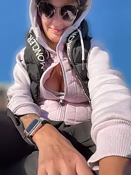 Betsy online show from April 10, 2:55 pm