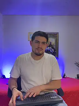 williamsmiiths16 online show from March 9, 11:53 pm