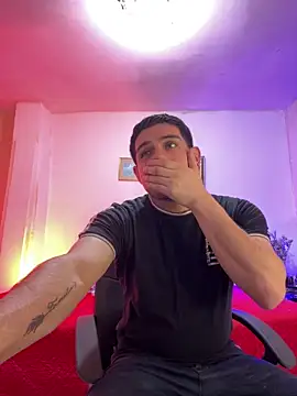 williamsmiiths16 online show from March 22, 8:34 pm