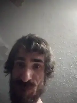 bigjohnson2914 online show from April 22, 7:48 pm