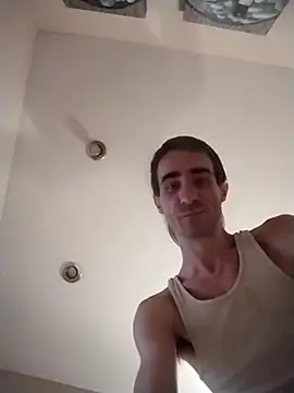 bigjohnson2914 online show from May 14, 10:16 pm