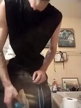 bigjohnson2914 online show from May 29, 6:11 am