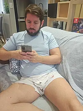 Snapshot of RipMyUnderwear chatting on May 11, 1:28 pm RipMyUnderwear online show from May 11, 1:28 pm