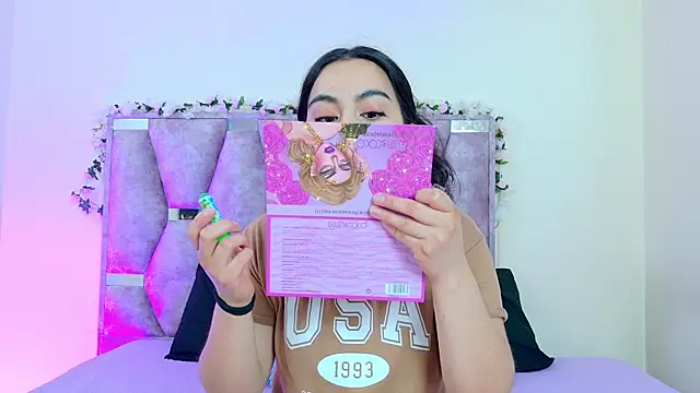 iris and damian online show from April 15, 5:31 pm