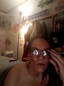 snowbird1117 online show from April 19, 3:55 pm