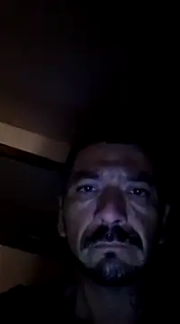 Snapshot of Guero0751@xh chatting on December 22, 3:22 am Guero0751xh online show from December 22, 3:22 am