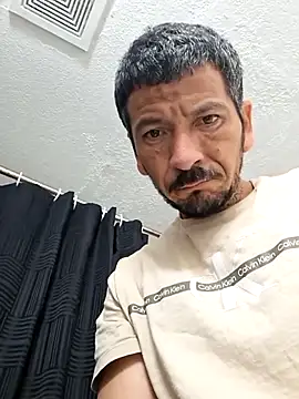 Snapshot of Guero0751@xh chatting on October 24, 10:55 am Guero0751xh online show from October 24, 10:55 am