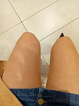 Baby-Linh online show from February 5, 4:39 am