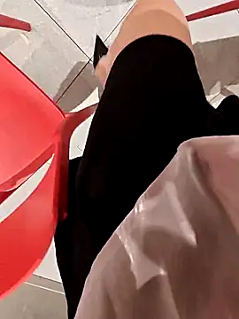 Baby-Linh online show from April 2, 6:22 am