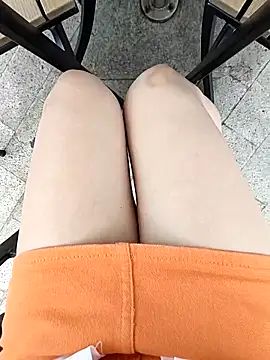 Baby-Linh online show from April 22, 3:31 am