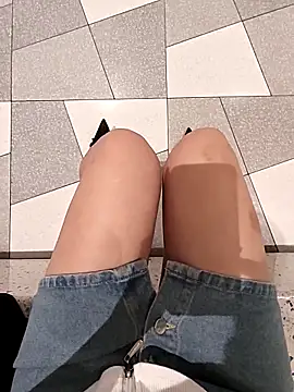 Baby-Linh online show from April 24, 4:37 am