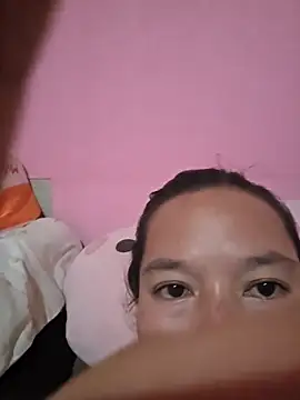 Snapshot of ladycatcher69xx chatting on December 4, 10:35 am ladycatcher69xx online show from December 4, 10:35 am