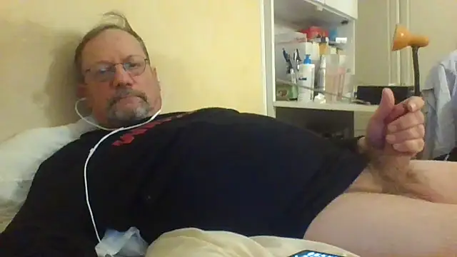 Snapshot of Wanky357 chatting on May 21, 10:06 pm Wanky357 online show from May 21, 10:06 pm