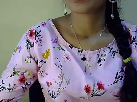 Snapshot of Shab_M chatting on June 18, 9:14 am Shab M online show from June 18, 9:14 am