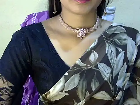 Snapshot of Shab_M chatting on June 29, 6:52 am Shab M online show from June 29, 6:52 am
