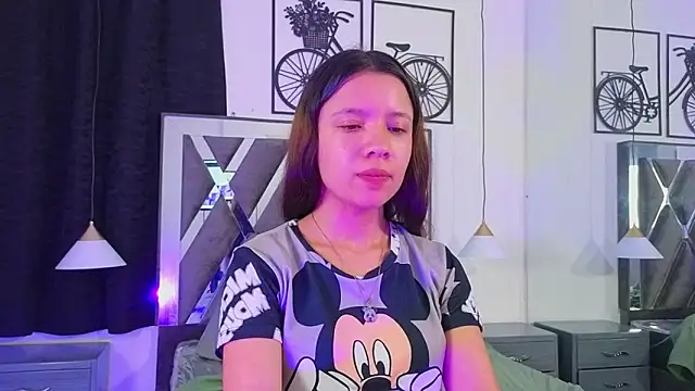 Hannah stuart online show from March 7, 2:03 pm