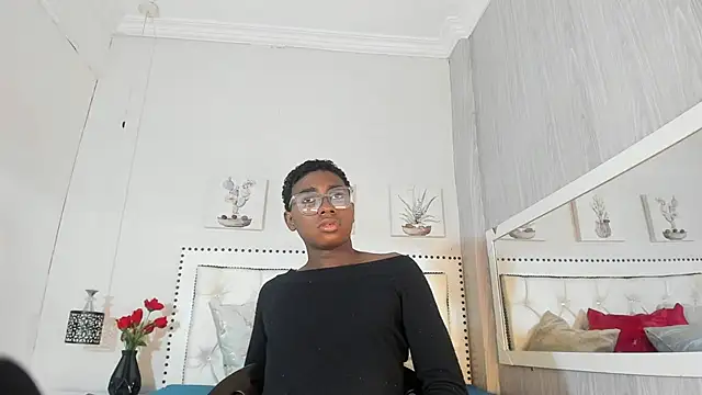 teylor lovee online show from February 13, 8:54 am