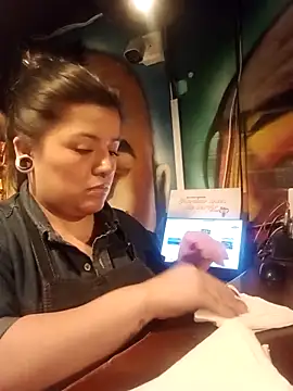 Luna Maar  online show from December 17, 12:05 am